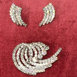 Vtg Stunning KRAMER OF NEW YORK Vintage Aurora Borealis Brooch & Earring Set 352